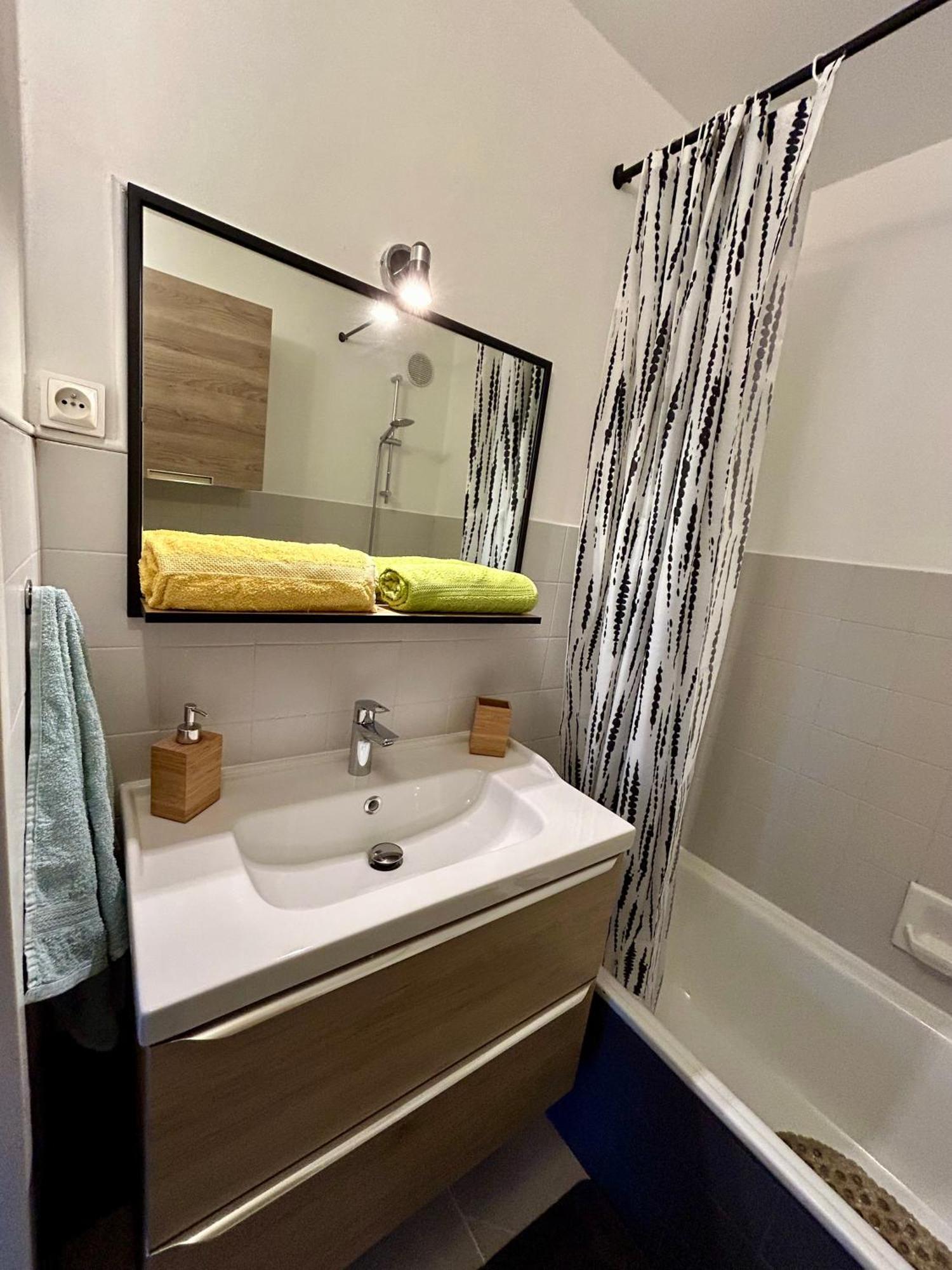 Cocoon Vue Mer ☆ En Face Du Port De Golfe-Juan ☆ Екстер'єр фото
